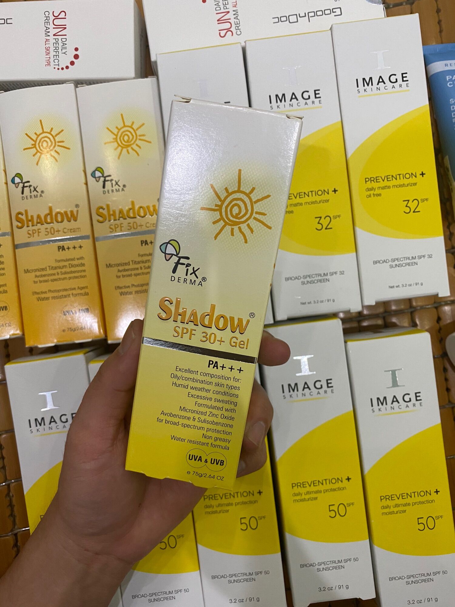 Kem chống nắng fixderma