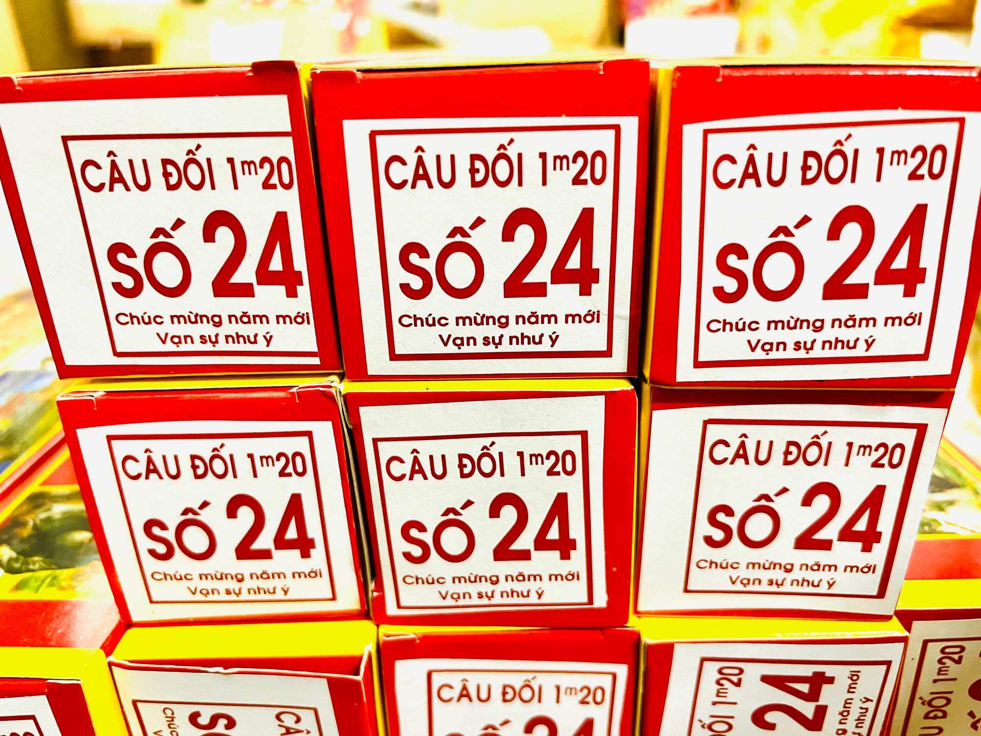 Liễn nhung tết gồm 1 cặp câu đối trang trí Tết, nhiều mẫu câu đối khác nhau - 1m2 - VPP Brendo
