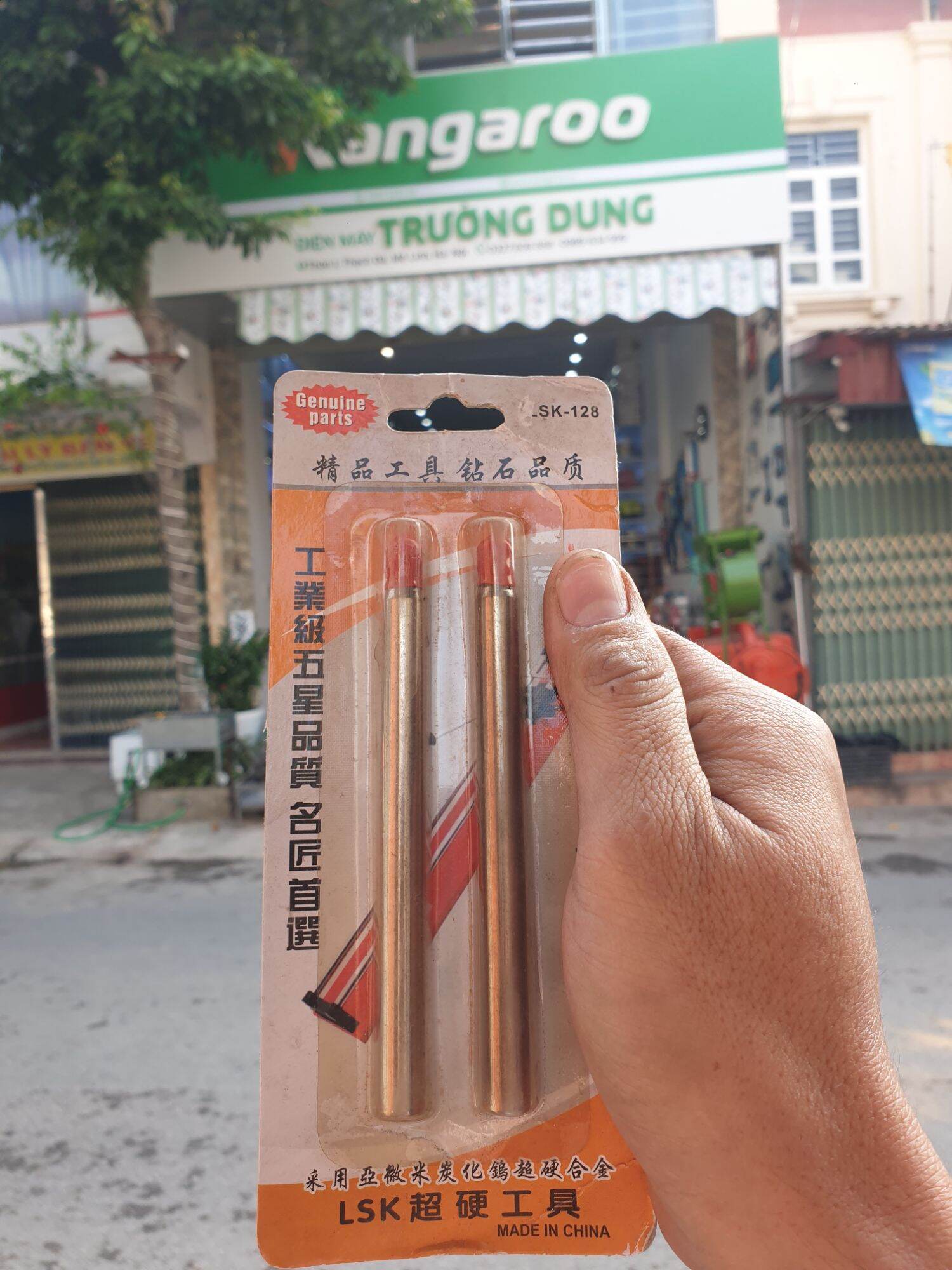 Lưỡi cắt gạch bàn đẩy tròn và bút