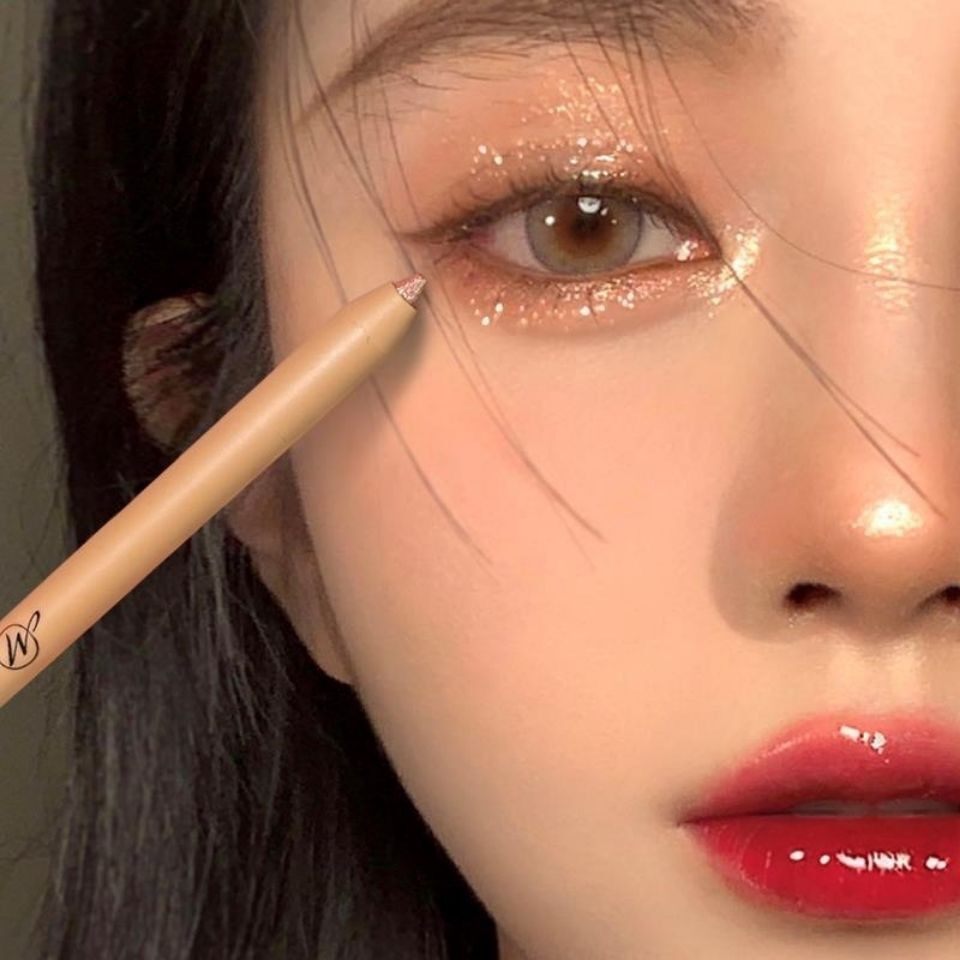 Sáp nhũ mắt bắt sáng