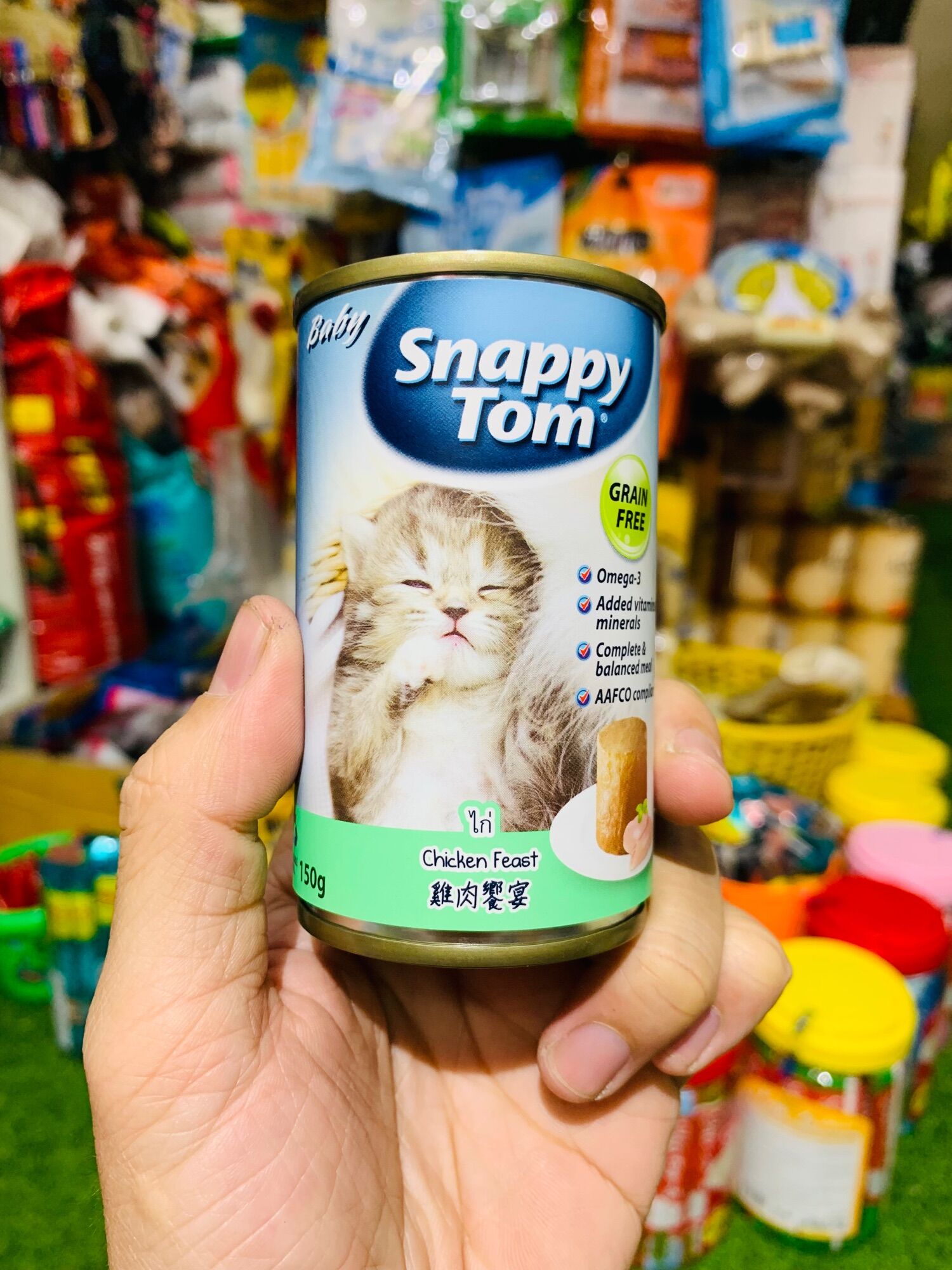 Pate cho mèo con Snappy Tom lon 150g (2 vị)