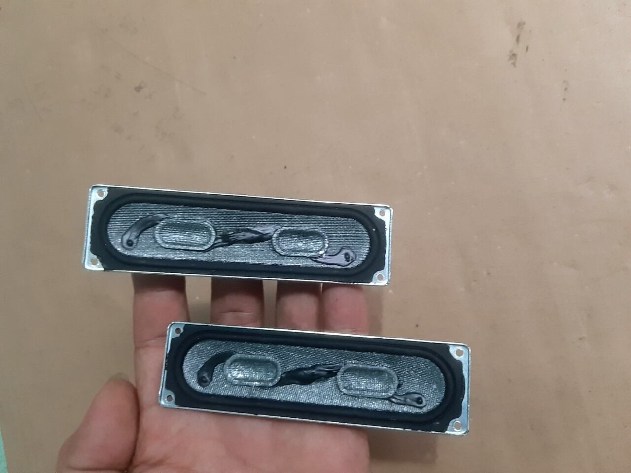 loa Toàn dải tivi