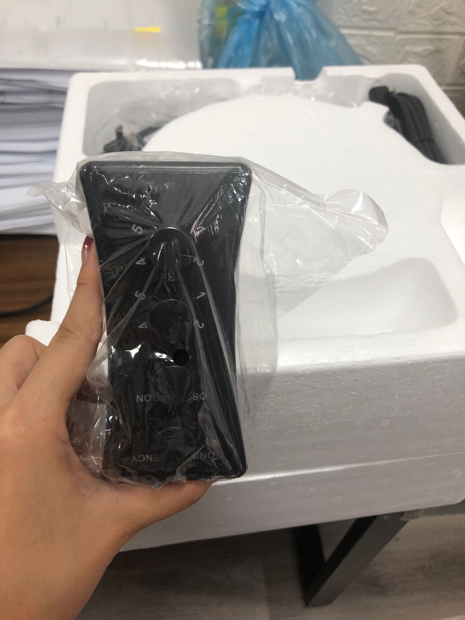 Máy bắn bóng bàn HP Master siêu nhẹ