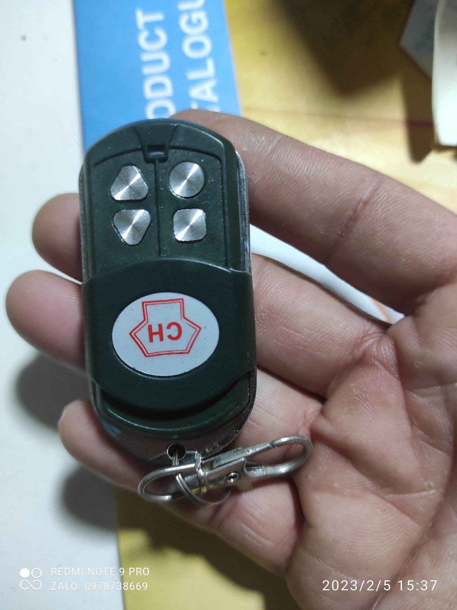 Remote cửa cuốn 365 mhz đèn đỏ Đa năng