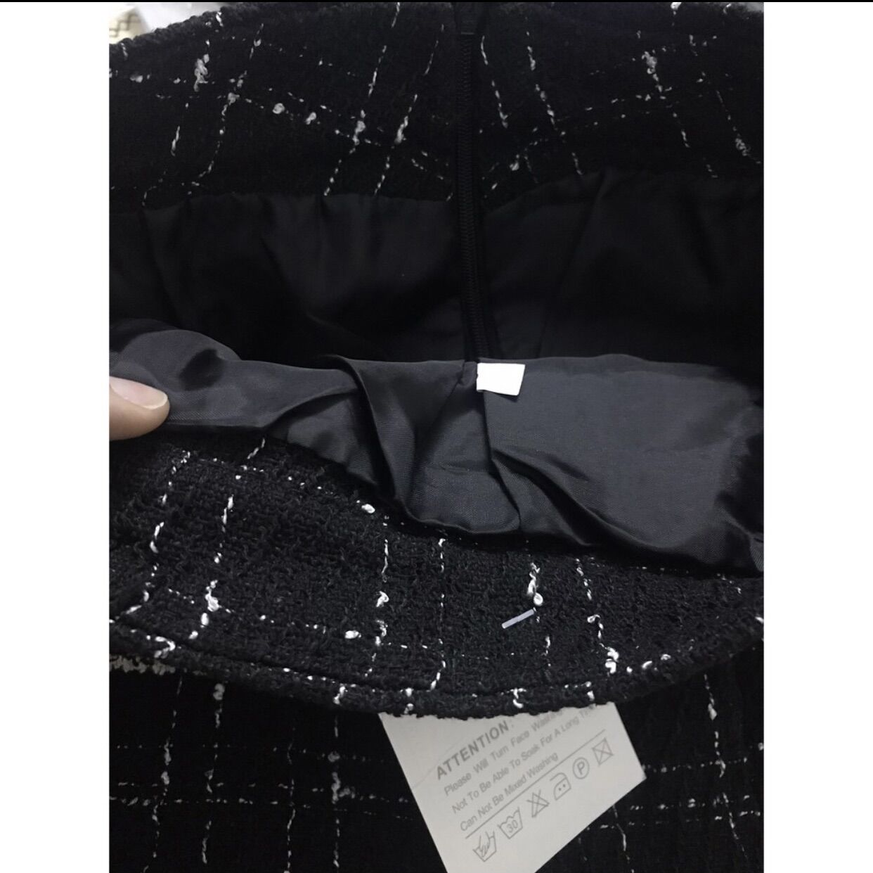Chân váy Dạ Tweed 4 khuy túi nắp