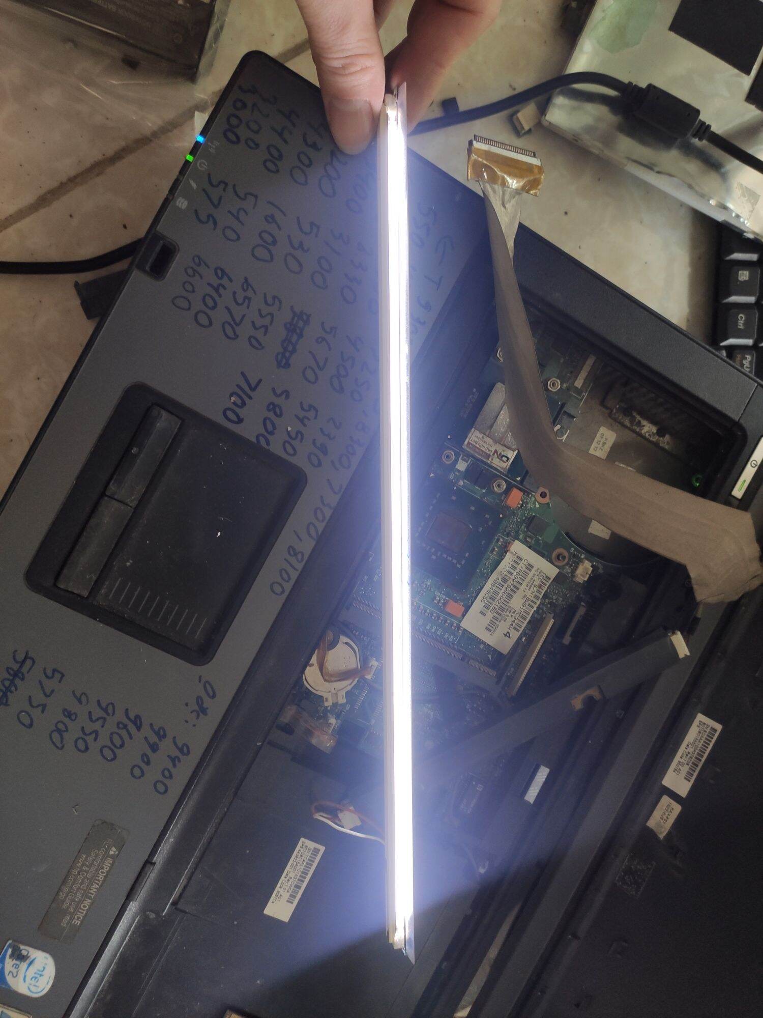 Thanh lý bóng đèn cao áp màn hình máy tính laptop