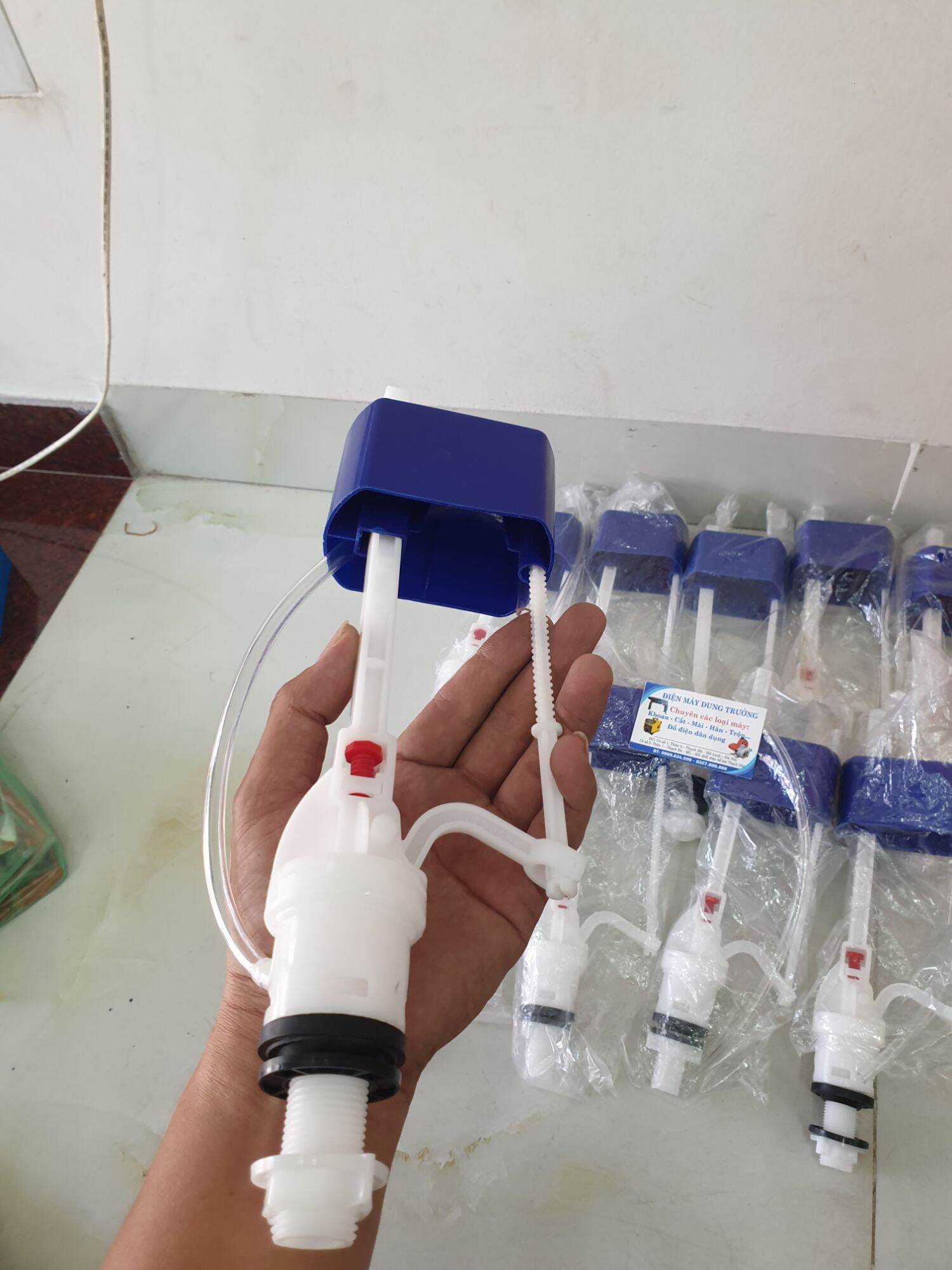 Cọc cấp nước bồn cầu - phao cấp nước bồn toalet
