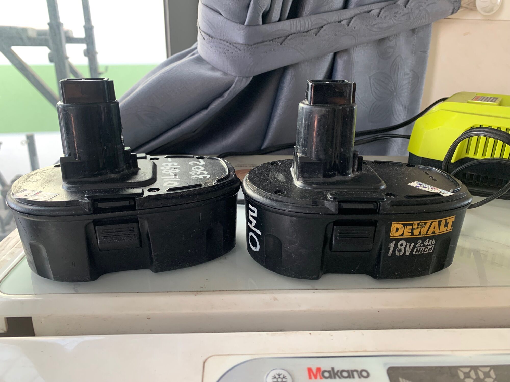 (BH) Pin Đóng dewalt 18v 4ah