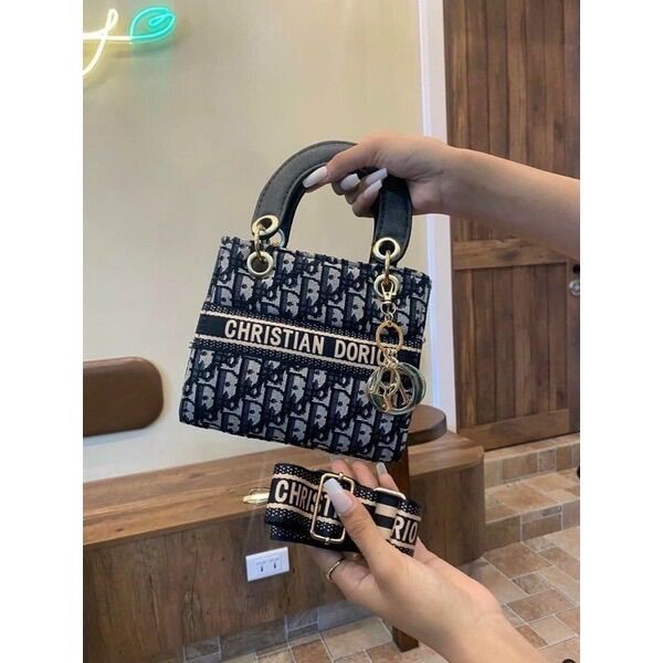 Túi xách cầm tay thổ cẩm Đ R size 20