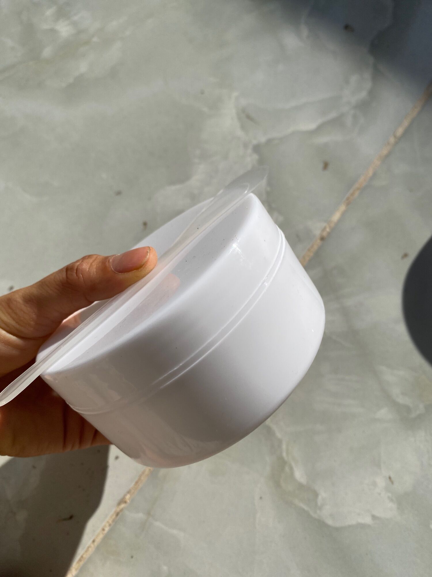 Hủ 200g màu trắng ko viền