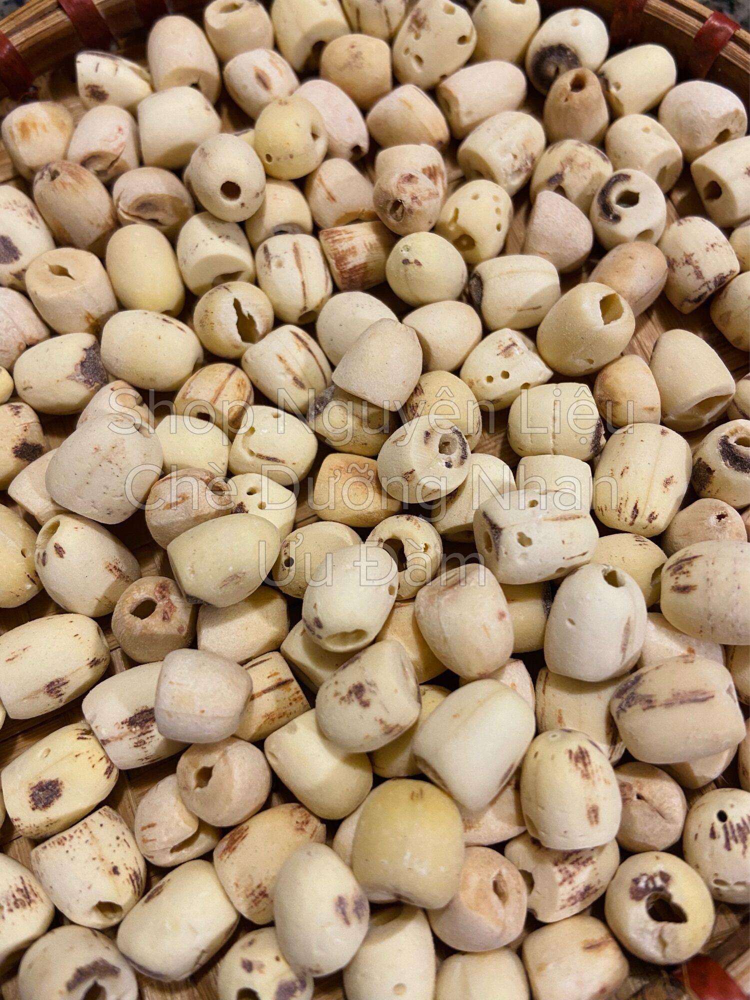 1kg Hạt sen khô - Hạt ý dĩ (hạt bo bo)