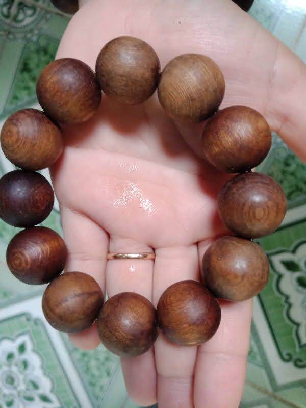 Vòng tay -tràng hạt gỗ ngọc am