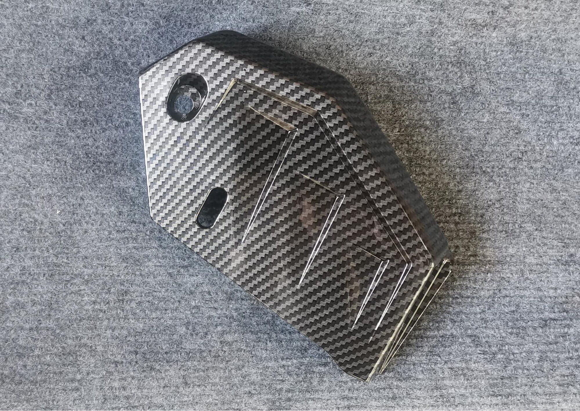 Nắp Nước Xe Airblade Mới Đời 2023 Xi Mạ Crom & Carbon