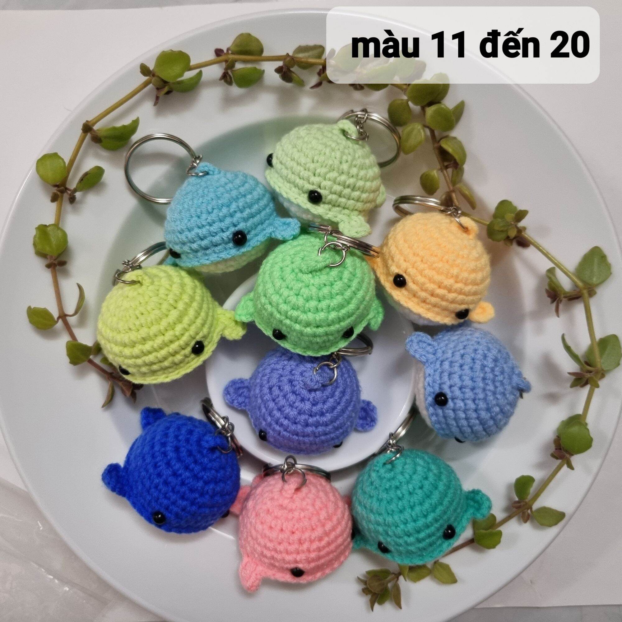 Móc khóa cá heo bằng len handmade