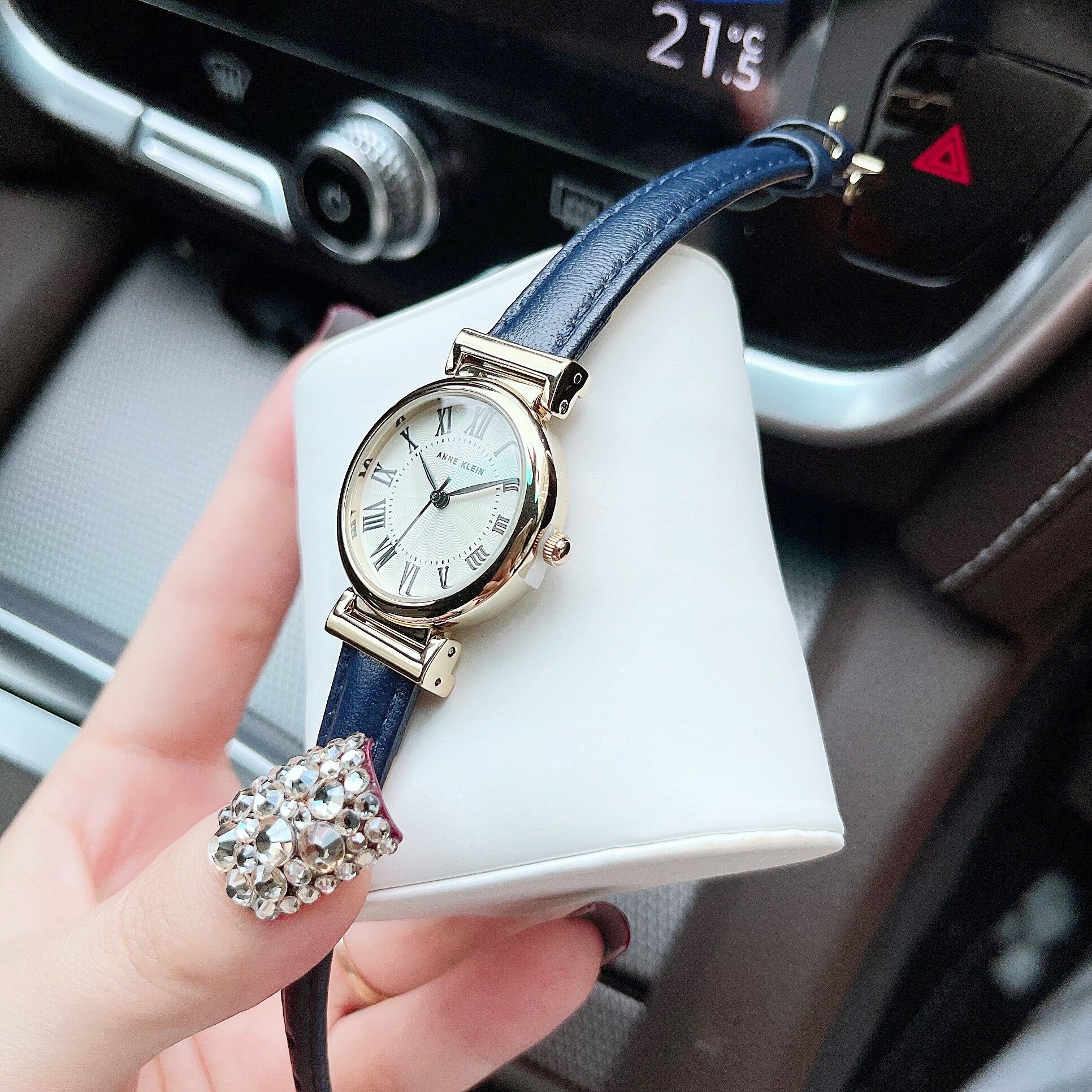 Đồng Hồ Nữ Anne Klein