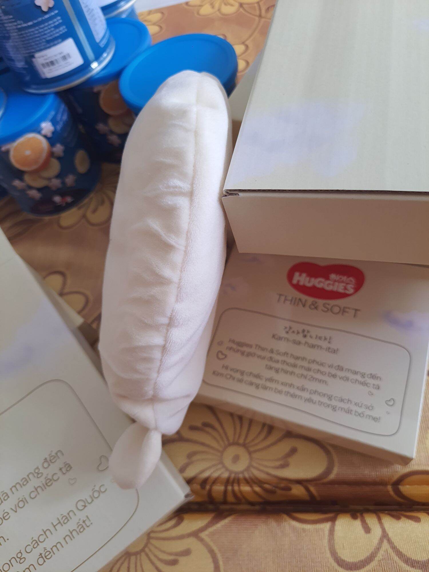 Gối chống méo đầu bé sơ sinh (hàng tặng HUGGIES)