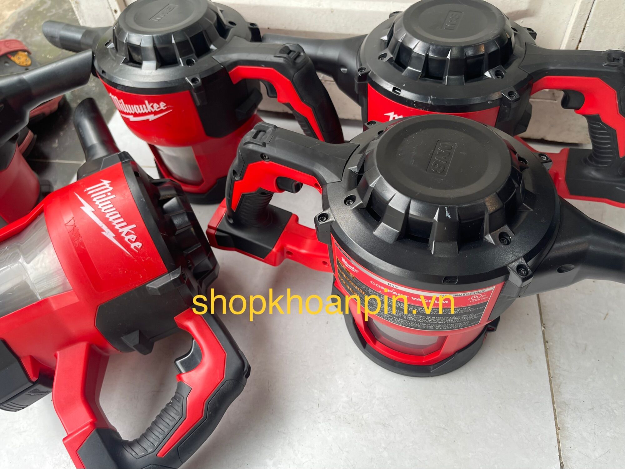 Máy hút bui Milwaukee 0882 M18 cũ
