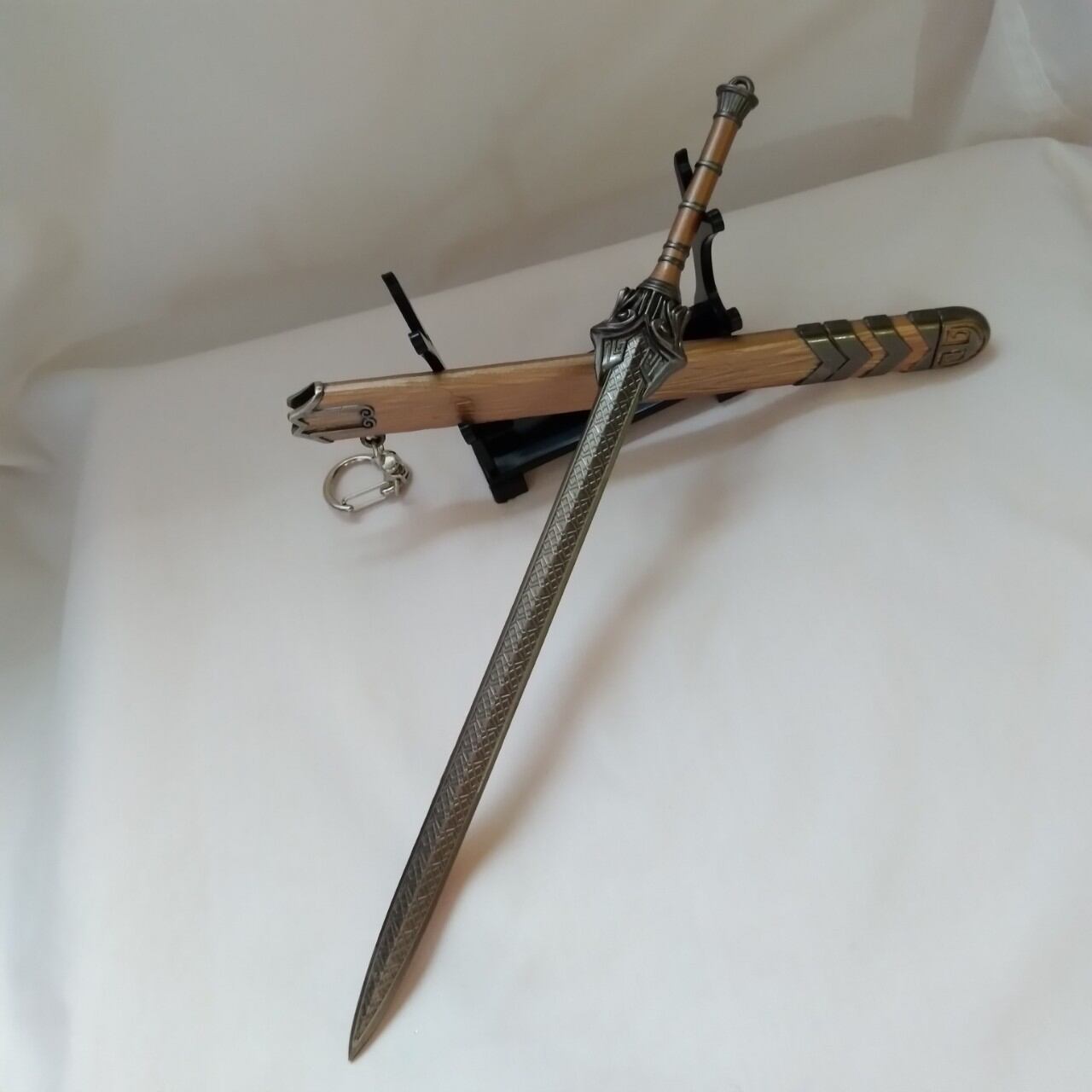 Mô hình Kiếm Thánh 22cm.