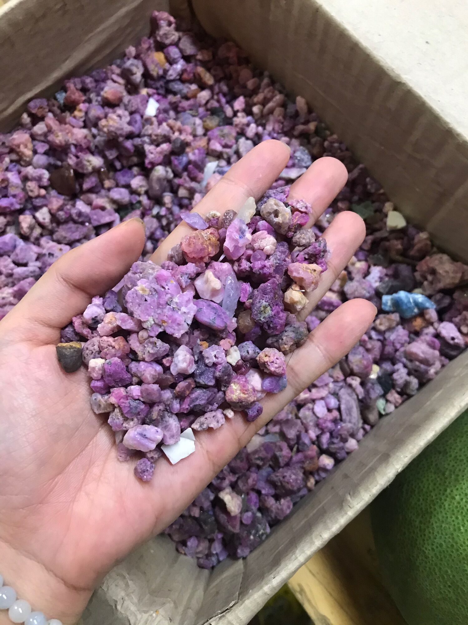 Set 30/50/100 gam đá thanh tẩy Ruby
