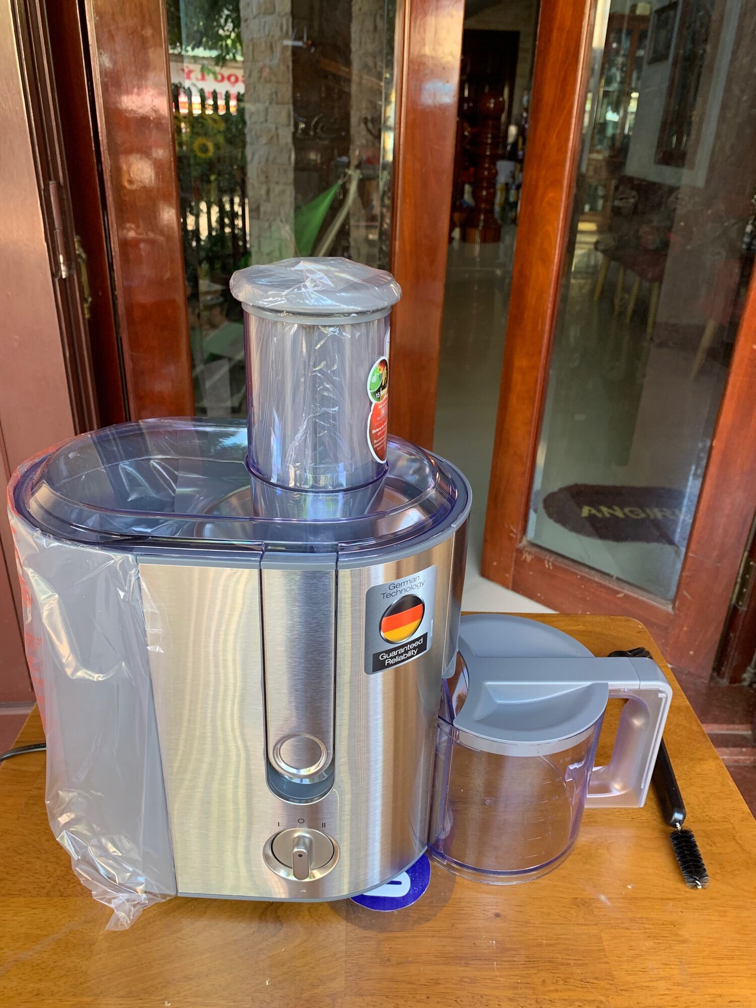 Máy ép trái cây Braun J700
