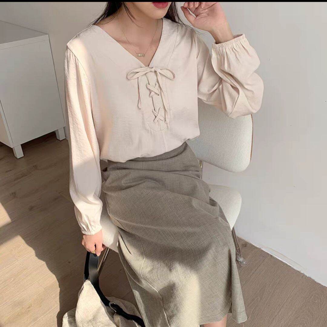 áo sơ mi kiểu cổ v đan dây ngực vintage