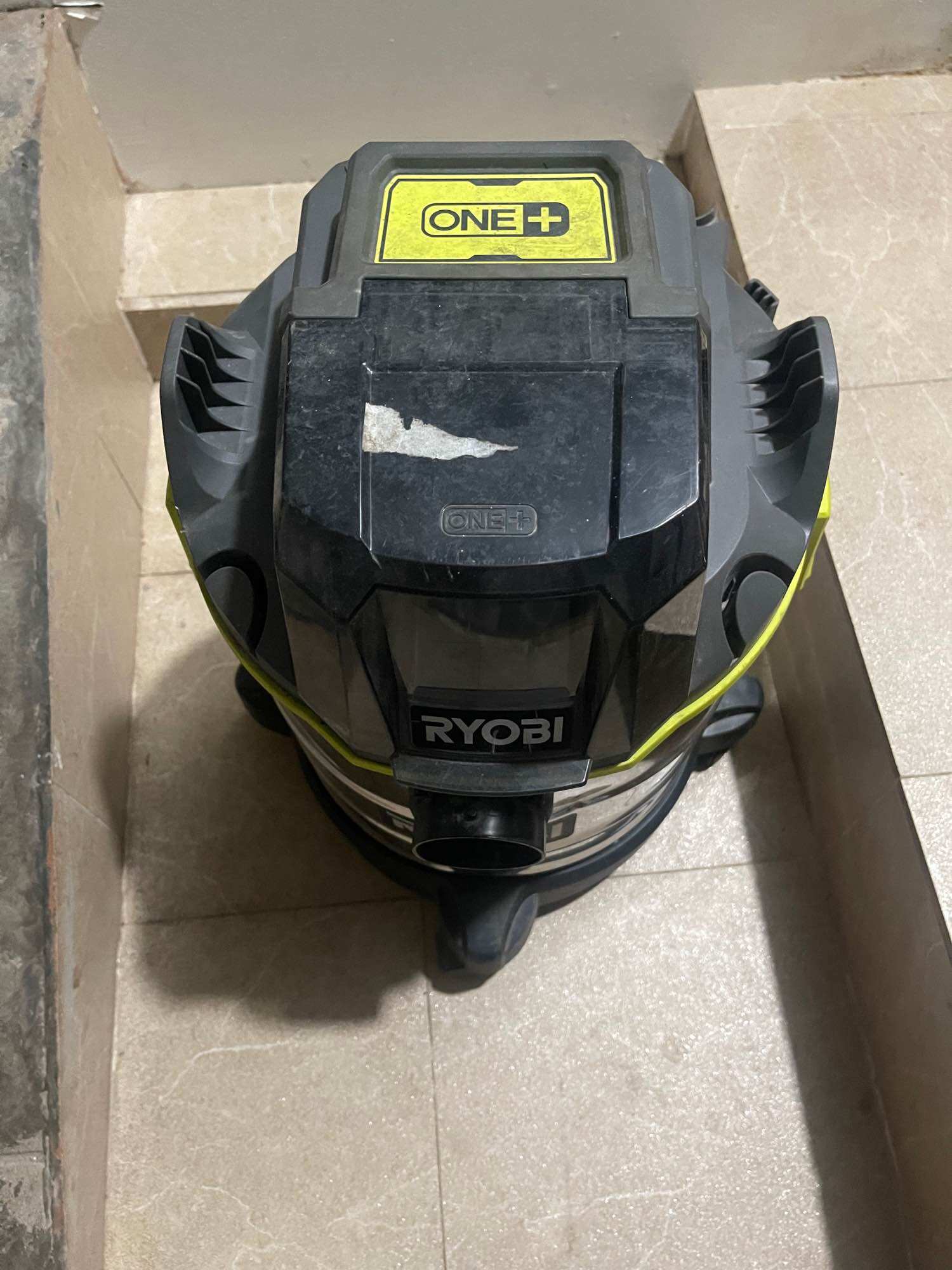 Hút bụi ryobi 18v