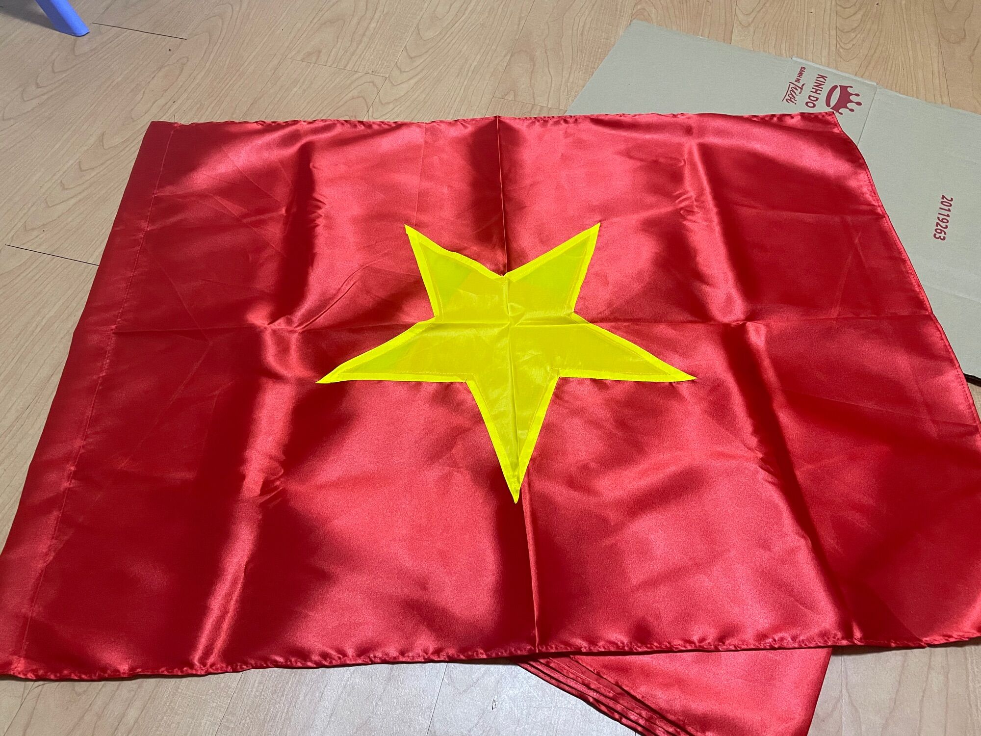 Cờ tổ quốc treo nhà Phi Bóng - 70x100cm