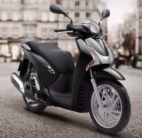 Ốp tay xách sau xe SH nhập khẩu ý đời 2007 ->2012  (nhựa ABS crom) cao cấp