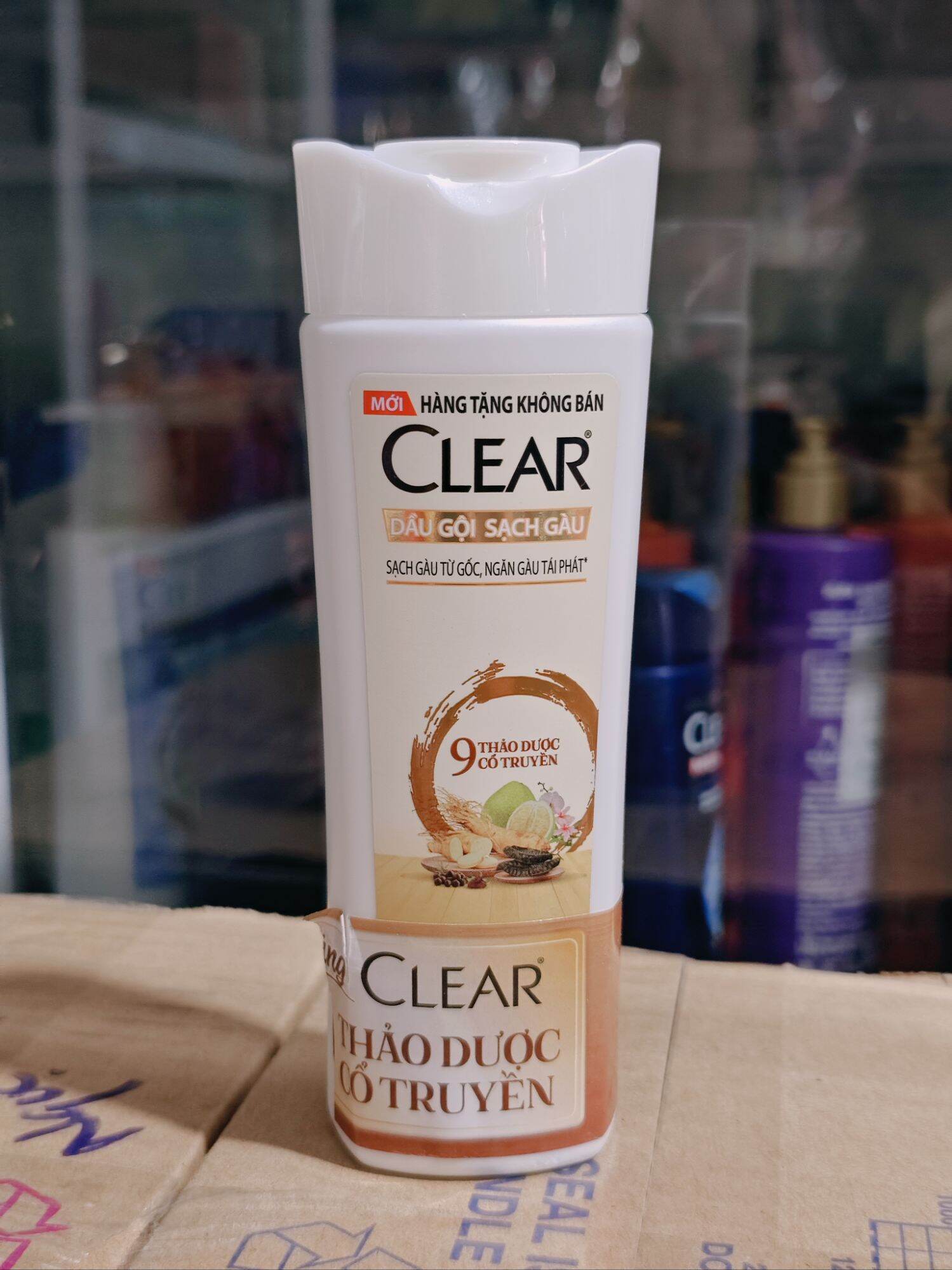 Dầu gội sạch gàu clear thảo dược cổ truyền 140g