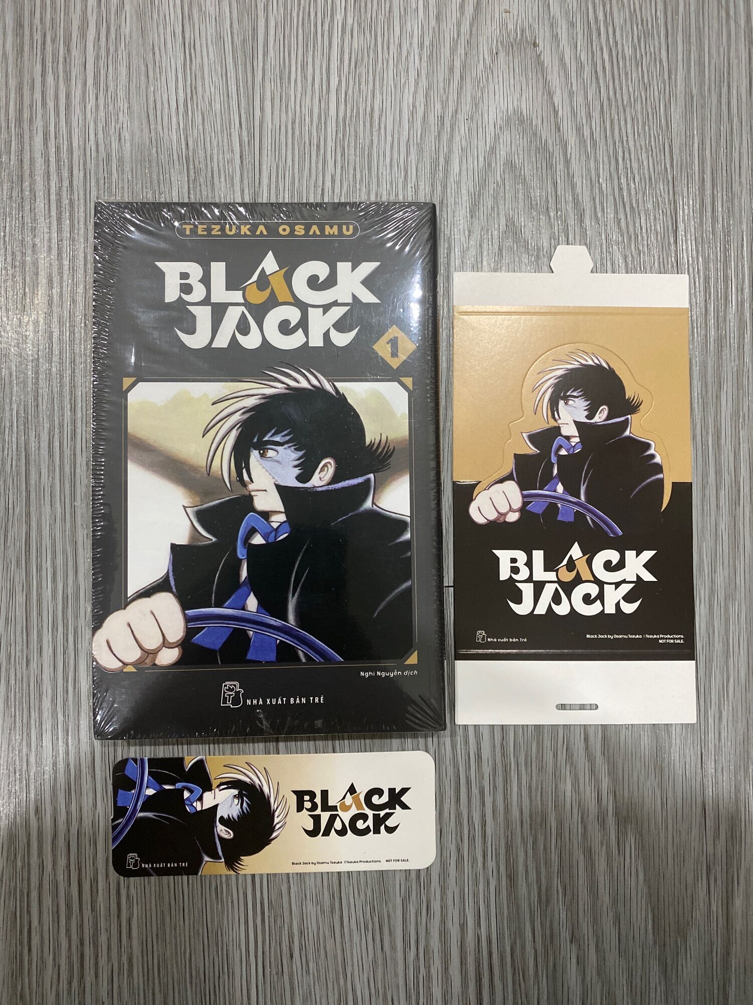 Black Jack - Tập 1 - Tặng kèm 1 standee + bookmark