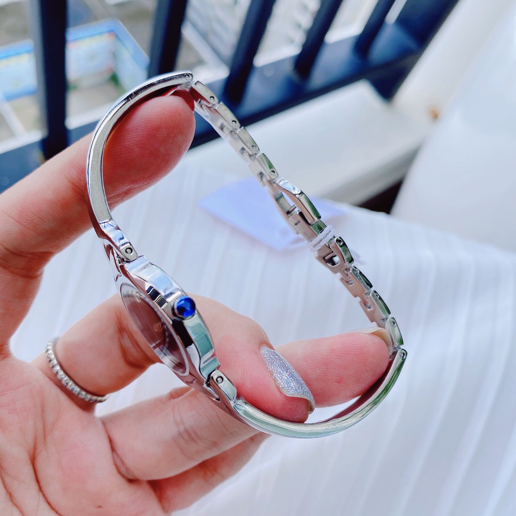 Đồng hồ nữ Movado dây thép không gỉ, size 24mm