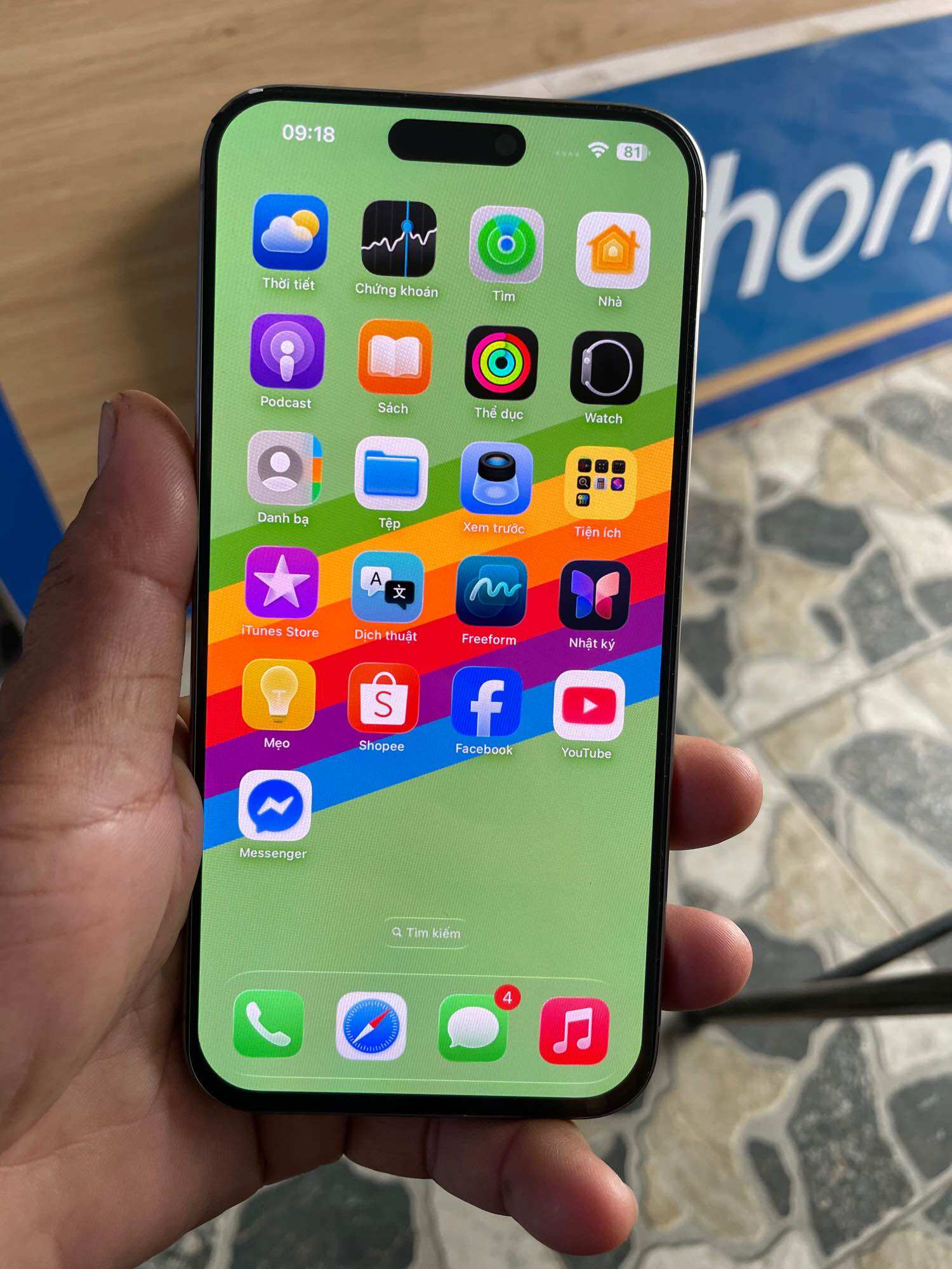 Điện thoại ip 15 pro max 256gb vn, như hình, máy chính hãng , máy cấu hình mạnh,màn hình to, nghe gọi to rõ, chơi game, lướt web,tittok, điện thoại giá rẽ, màn hình 6.7 in, lướt nhanh