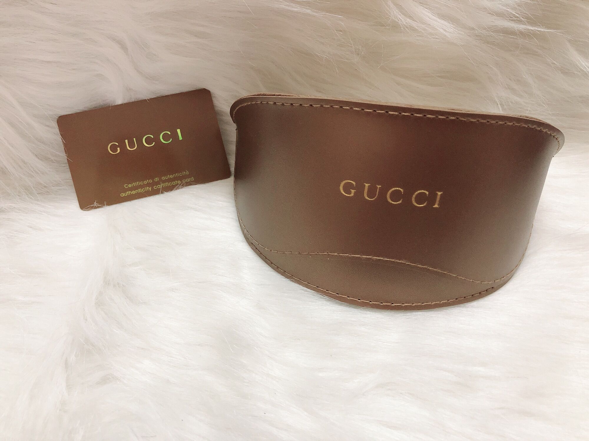 Hộp Đựng Kính Gucci