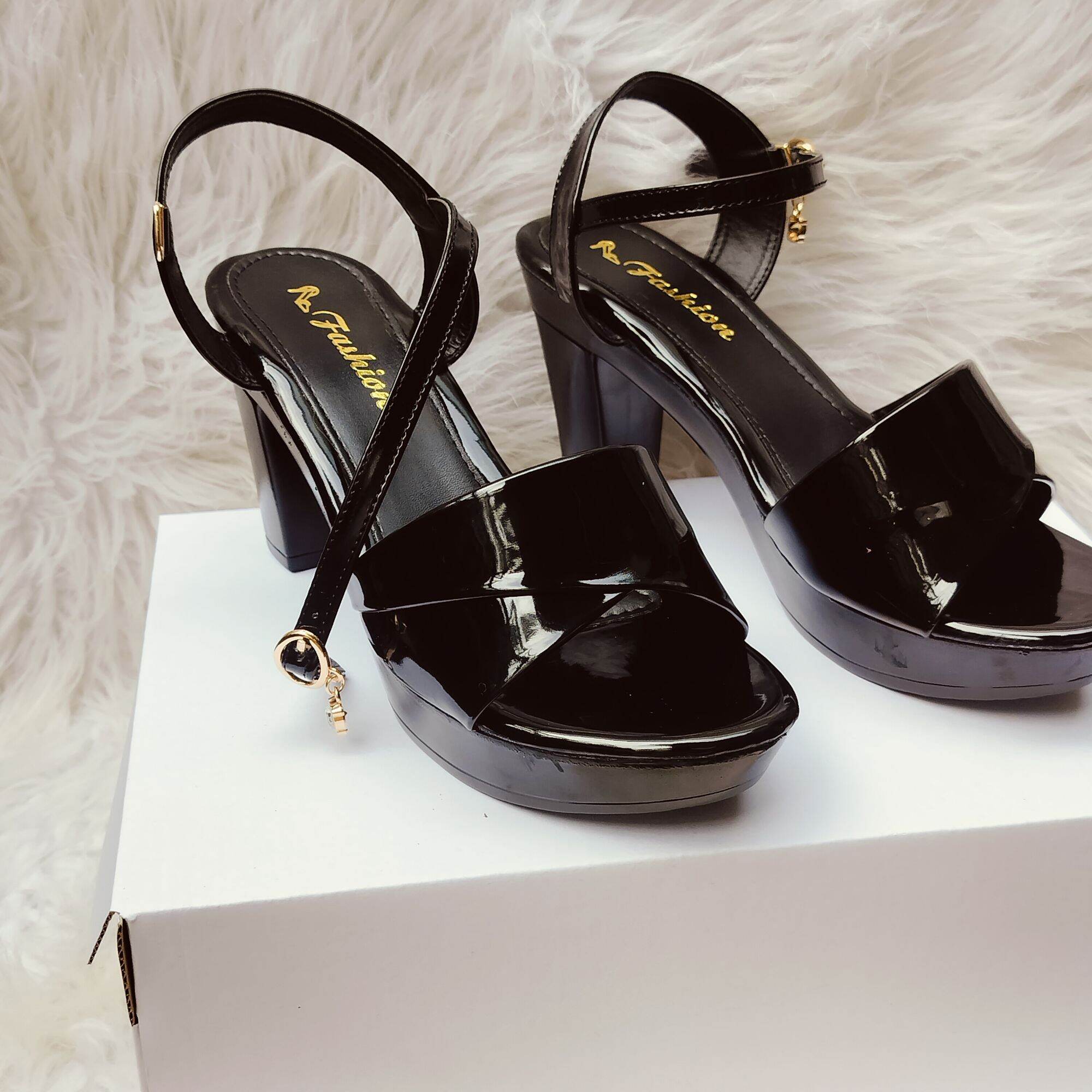 Sandanl xuồng gót Cao  9cm