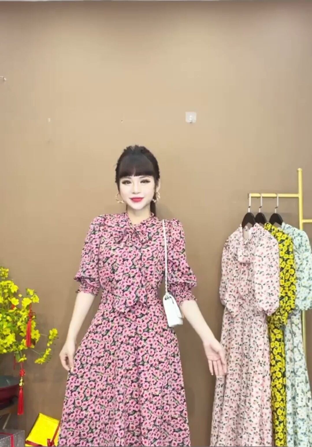 Đầm hoa cúc họa mi Monoco