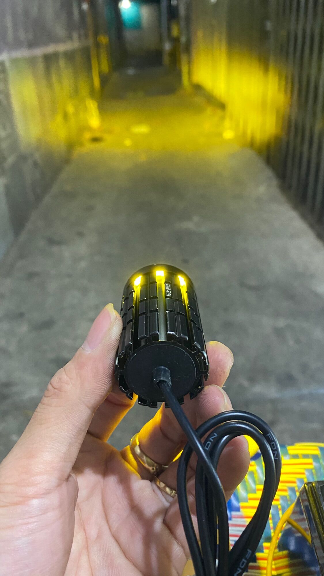 đèn trợ sáng Z35 siêu sáng có hộp driver.