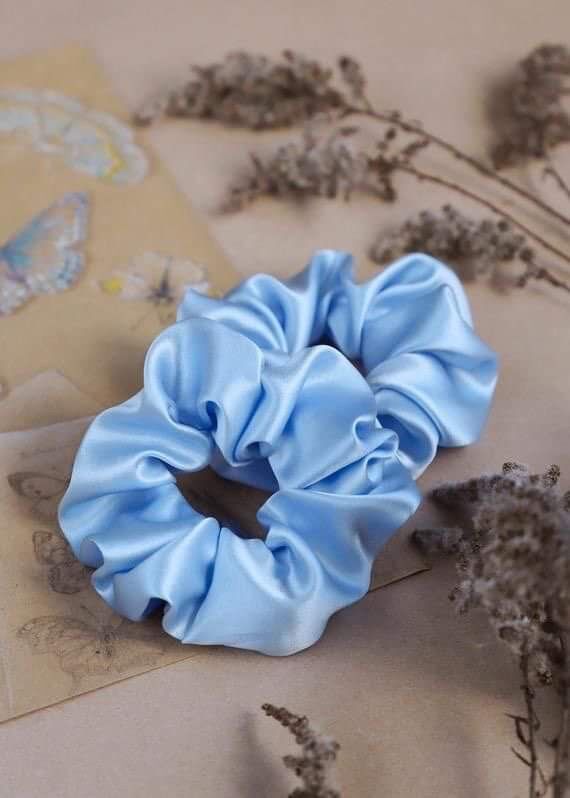 Cột tóc scrunchie lụa nhiều màu nữ tính