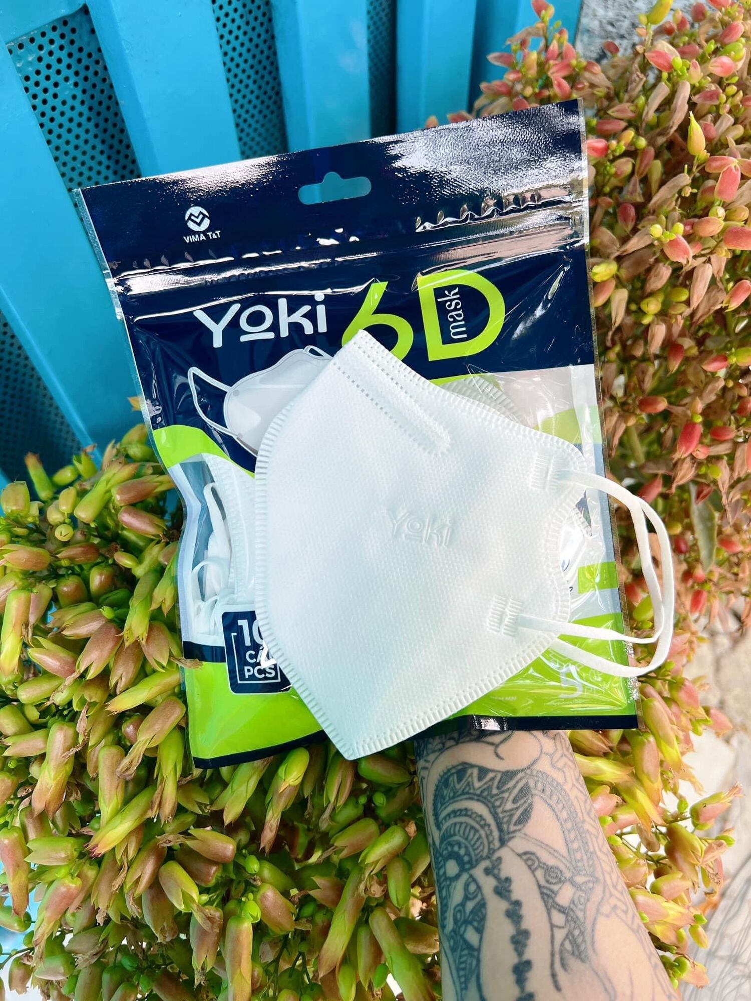 Combo 50 cái khẩu trang 6d yoki màu trắng kháng khuẩn
