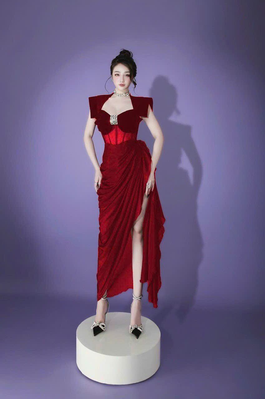 ĐẦM CỔ U XẾP LY PHỐI BÈO ĐÍNH ĐÁ