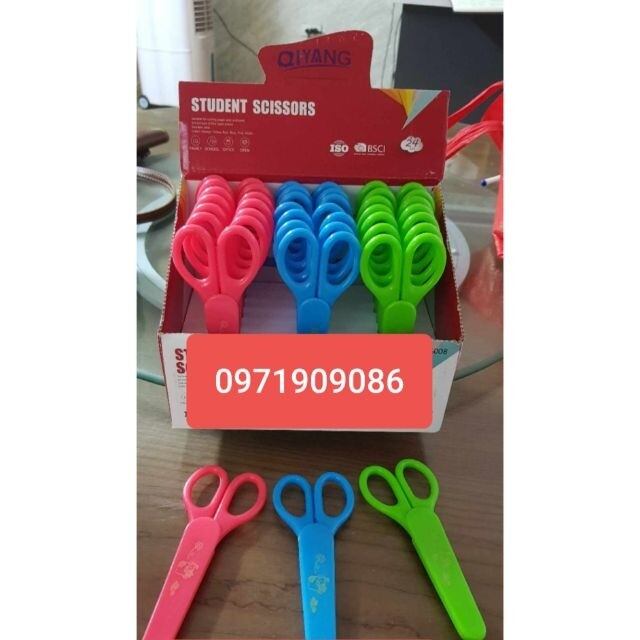 2 cây Kéo học sinh nắp chụp