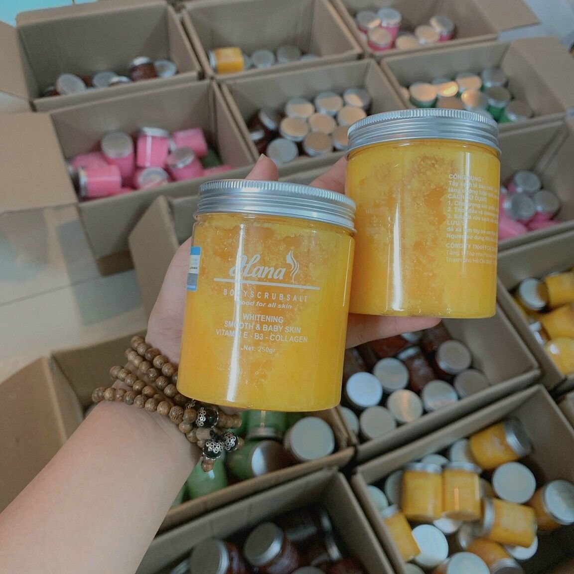 Lẻ hộp 250g muối dẻo tẩy da chết hương nghệ