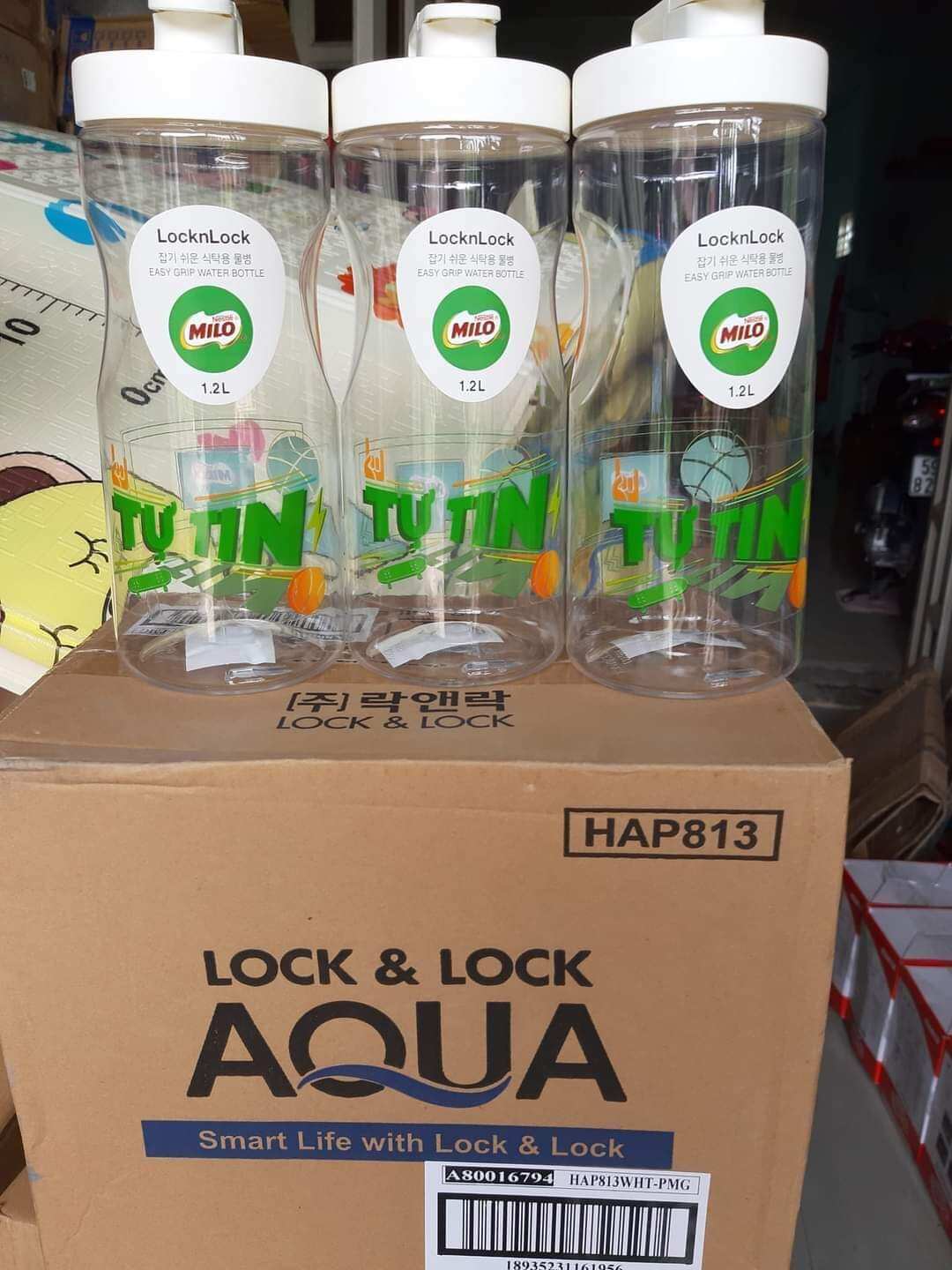 Bình đựng nước Lock and lock 1.2 lít hkm Milo