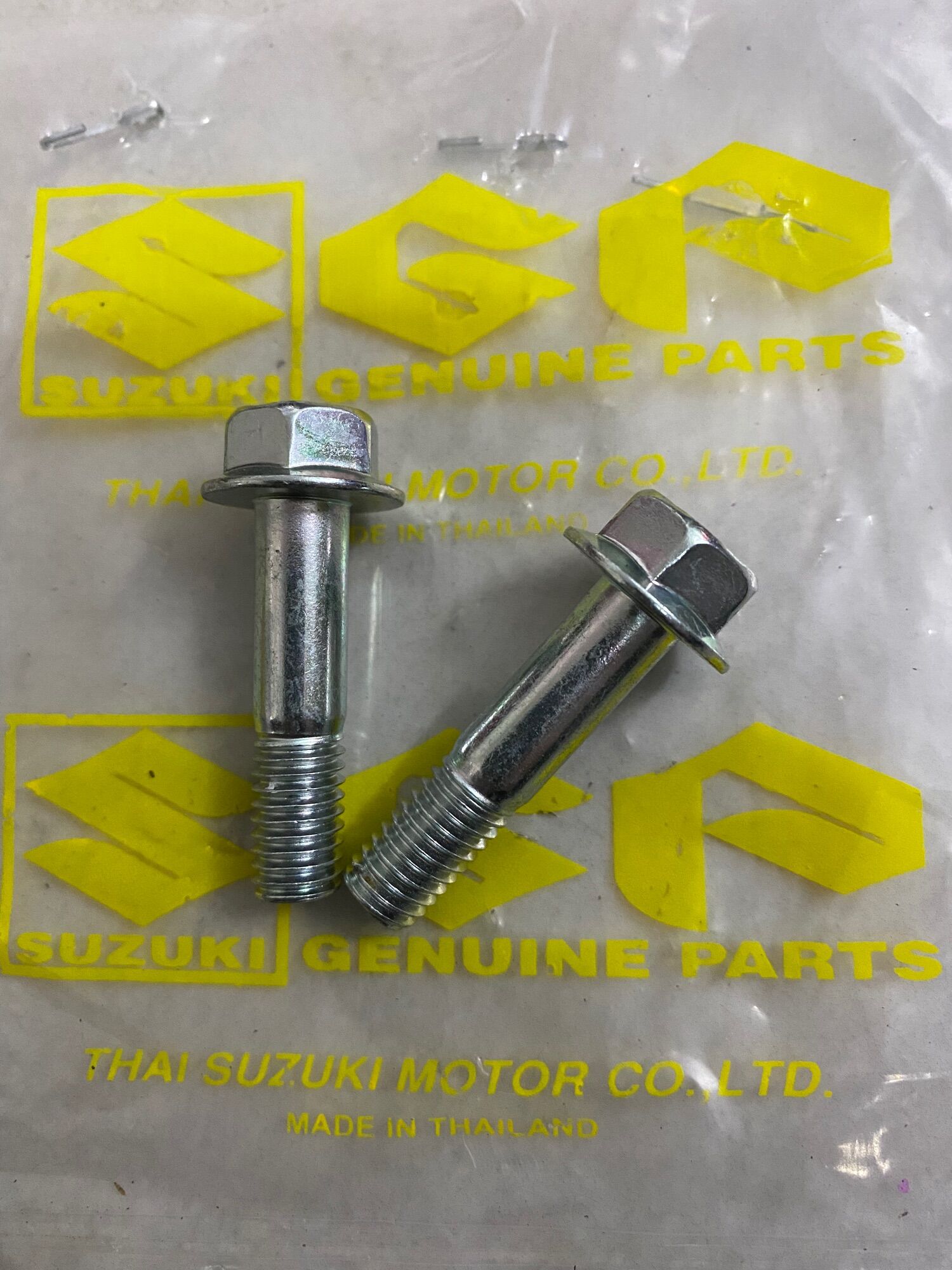 Cặp ốc bắt heo dầu thắng viva rgv sipo axelo hayate xbike suzuki chính hãng