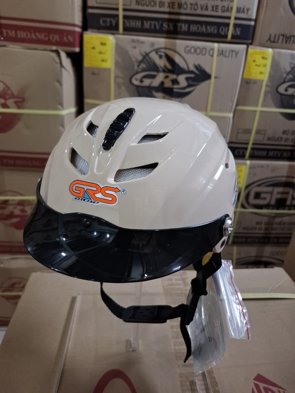 nón bảo hiểm Grs a760  an toàn chăc chắn