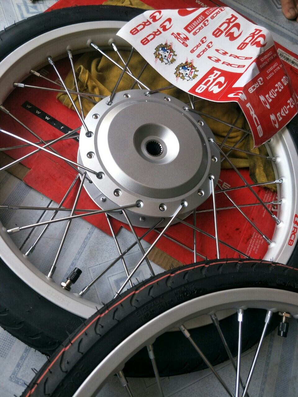 Cặp bánh căm vison vario niềng nhôm rcb đùm bạc thái full vỏ crv thái