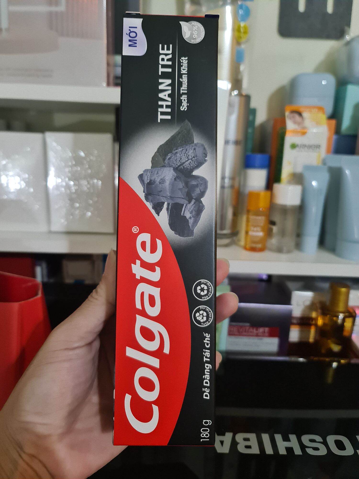Kem đánh răng colgate than tre sạch thuần khiết hộp 180g