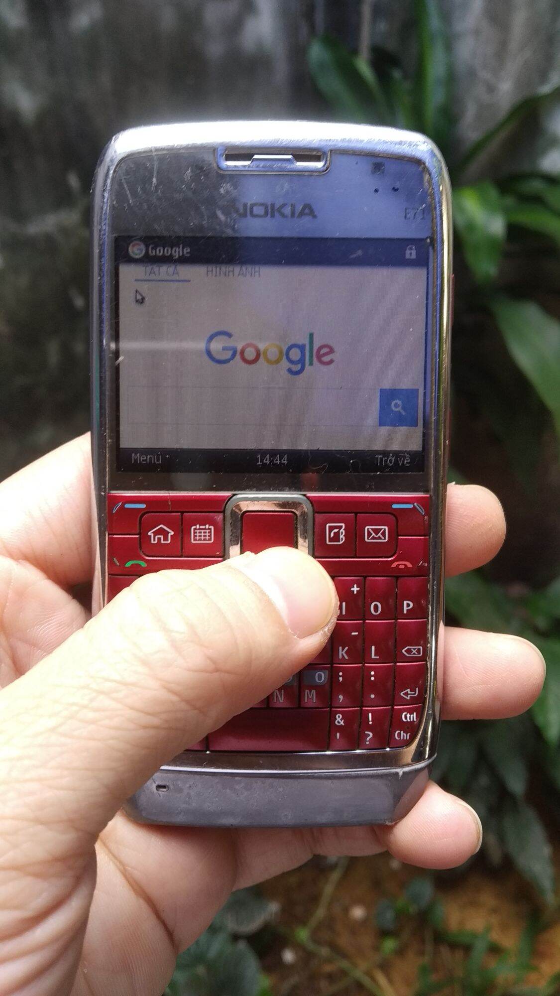 điện thoại nokia E71 pin+sạc cũ zin chính hãng chơi game java