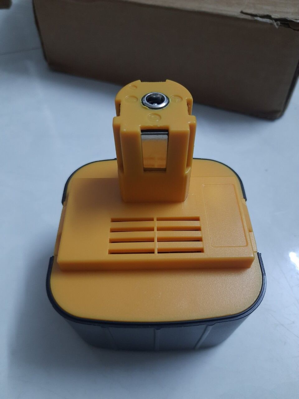 Pin national 12v vỏ mới được đóng mới 6 cell lishen xanh