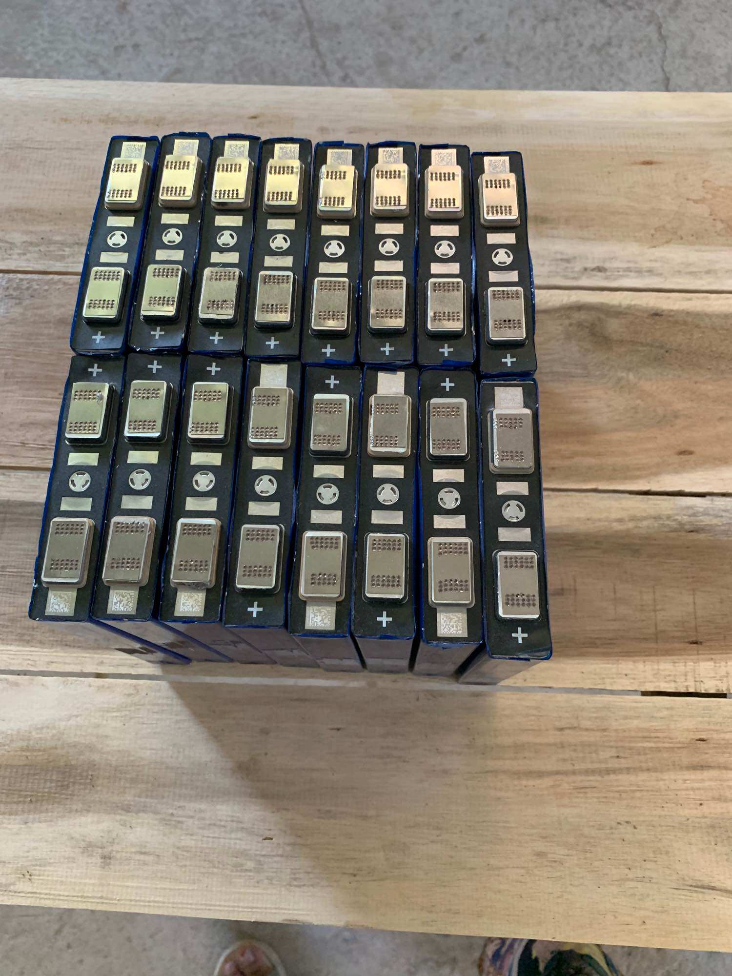 Pin Lithium lifeP04 3,2V 30AH mới 100%