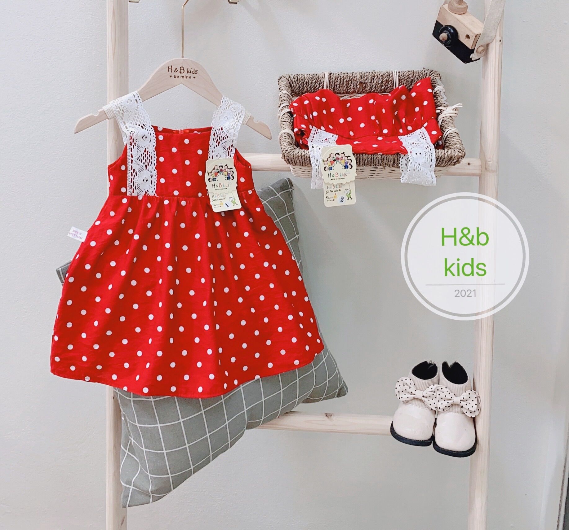 Đầm đỏ chấm bi dành cho bé gái size 1t- 6t bibo store
